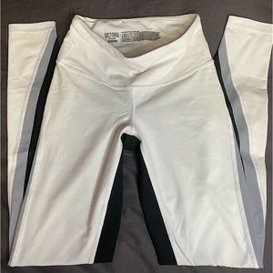 Victoria’s Secret Sport Knockout Legging - Size Extra Small